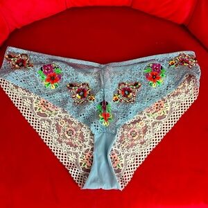 NWOT: Savage X Fenty Blue Floral Underwear